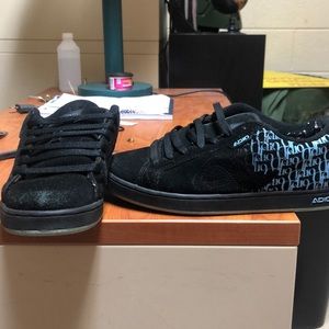 Women’s adio skate shoes